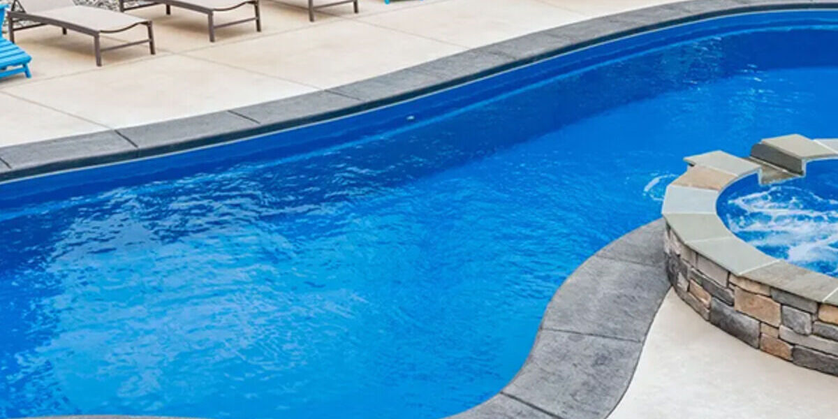 ¿Cuánto cuesta una piscina de fibra de vidrio en 2026? Dónde comprar piscinas duraderas y económicas en España