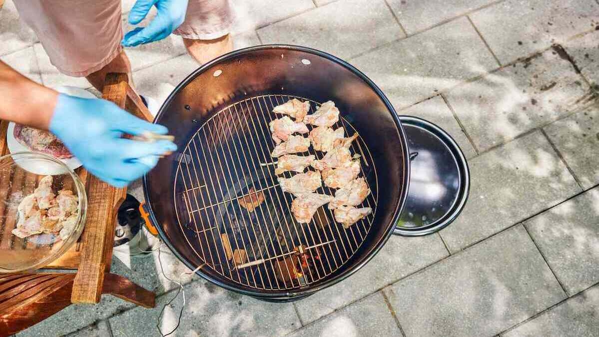 Mastering Charcoal Kettle Grill Smoking for Tender Meats Always